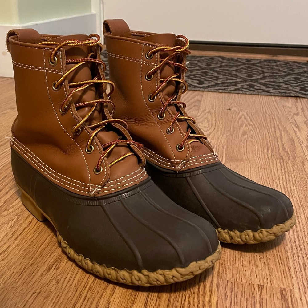 Men’s 8” L.L. Bean duck boots EUC